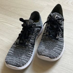 Womens Nike Flyknit